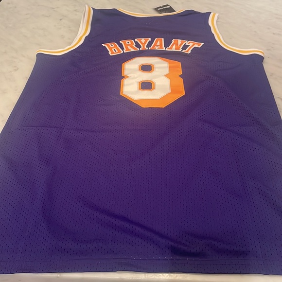 COPY - NWT Mitchell & Ness #8 Kobe Bryant Jersey - Picture 5 of 5